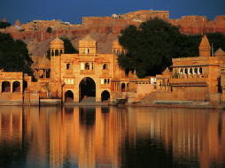 Gadi Sagar Temple, Jaisalmer, Rajasthan, India     1600x1200 gadi, sagar, temple, jaisalmer, rajasthan, india, , , , 