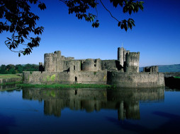 Caerphilly Castle, Wales, United Kingdom     1600x1200 caerphilly, castle, wales, united, kingdom, , , , 