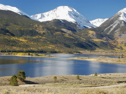 Upper and Lower Twin Lakes Colorado     1600x1200 