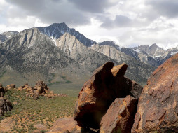 Lone Pine Peak and Mt Whitney from the Alabama Hills     1280x960 