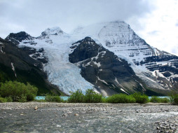 Mt Robson, from Berg Lake Campground     1280x960 