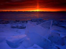 Sunrise Light on the Frozen Shores of Newport Bay, Lake Michigan, Wisconsin     1600x1200 