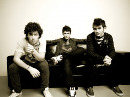 The Jonas Brothers     1600x1200 the, jonas, brothers, 