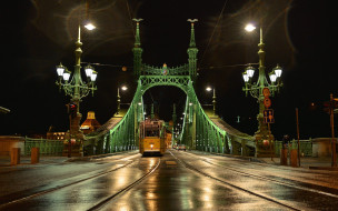 Liberty Bridge, Budapest     2560x1600 , , , , , , liberty bridge, budapest