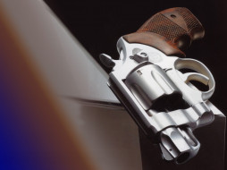 Revolver     1024x768 revolver, , 