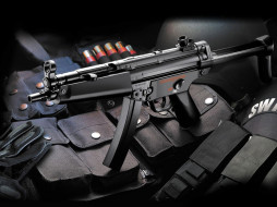 MP5 SWAT     1024x768 mp5, swat, 