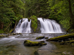 Waterfall in Juneau, Alaska, USA     1600x1200 
