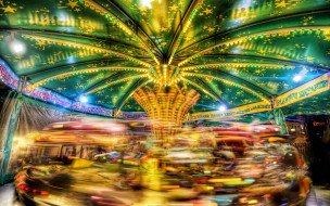 A Small Carousel in a France     1920x1200 small, carousel, in, france, , , , 