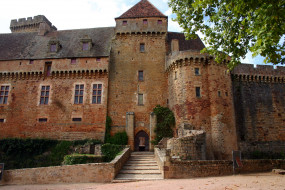 Castle Castelnau-Bretenoux, France     2400x1600 castle, castelnau, bretenoux, france, , , , , , 