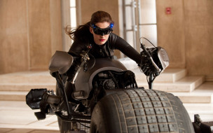 The Dark Knight Rises     2560x1600 the, dark, knight, rises, , , anne, hathaway, catwoman