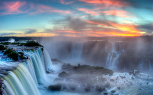 Iguazu falls in Argentina     2560x1600 iguazu, falls, in, argentina, , , , , 