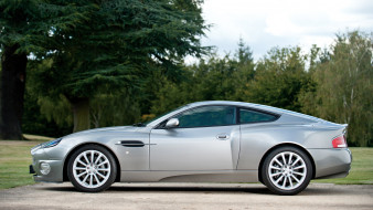 Aston Martin v12 vantage     2048x1152 aston, martin, v12, vantage, , ltd, , 