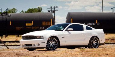 Mustang обои для рабочего стола 2300x1152 mustang, автомобили, сша, ford, motor, company