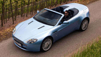 Aston Martin V8 Vantage Roadst     2048x1152 aston, martin, v8, vantage, roadst, , ltd, , 