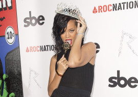 Rihanna     2206x1557 rihanna, , , , r, n, b, , , , , , , 