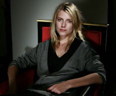 Melanie Laurent     2081x1717 melanie, laurent, , , , 