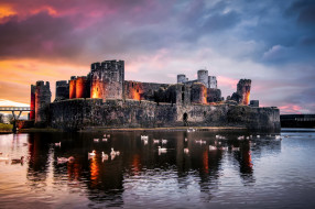 Caerphilly Castle     2048x1364 , , , , , , , caerphilly castle