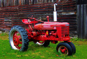 Farmall Tractor     2041x1399 farmall, tractor, , , , 