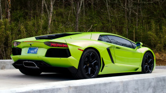 Lamborghini Aventador     2048x1152 lamborghini, aventador, , , , automobili, holding, s, p, a, -