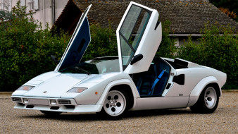 Lamborghini Countach     2048x1152 lamborghini, countach, , -, , , automobili, holding, s, p, a