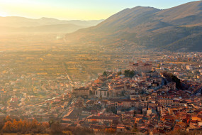 Celano, Abruzzo, Italy     3064x2046 , , celano, , , , , , abruzzo, italy