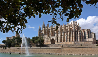 Cathedral of Santa Maria of Palma - Palma de Mallorca, Spain     2048x1194 palma, de, mallorca, , , , , , , 