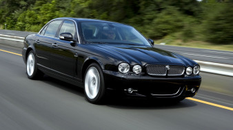 Jaguar XJ обои для рабочего стола 2048x1152 jaguar, xj, автомобили, великобритания, класс-люкс, легковые, land, rover, ltd