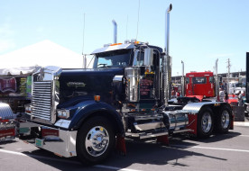 Kenworth     2046x1409 kenworth, , , , truck, company, 