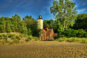 Presque Isle Lighthouse, Pennsylvania      2592x1728 presque isle lighthouse,  pennsylvania , , , , , , 