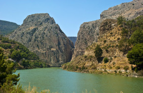 El Chorro lakes Andalusia, Spain обои для рабочего стола 2082x1360 el chorro lakes andalusia,  spain, природа, реки, озера, горы, скалы, озеро, испания, el, chorro, lakes, andalusia, spain