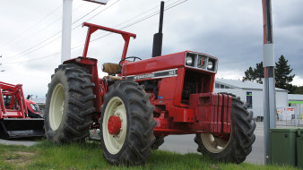 international 585 tractor, , , , 