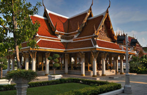 Chalong Temple, Phuket, Thailand     2021x1309 chalong temple,  phuket,  thailand, , -    , , , 