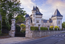 Chateau de Chaumont, Champagne-et-Fontaine, France     2700x1871 chateau de chaumont,  champagne-et-fontaine,  france, ,  , , , 