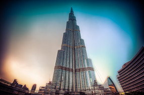 Wide capture of Burj Khalifa in Dubai     2048x1363 wide capture of burj khalifa in dubai, ,  , , , 