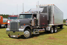 Freightliner Truck     2048x1365 freightliner truck, , freightliner, , , , 