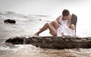      2880x1800 ,  , in, love, , , boy, girl, beach, sea, , , 