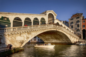 Venice - Rialto Bridge     2048x1365 venice - rialto bridge, ,  , , , , 