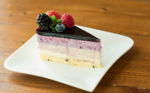      2880x1800 , ,  ,  , sweet, berries, cake, , , , , , , dessert