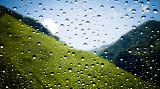      2400x1333 , ,  ,  , makro, window, drops, rain