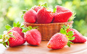      2880x1800 , ,  , , , , , red, sweet, berries, strawberry, fresh