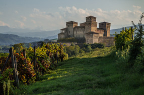 Castello di Torrechiara     2048x1365 castello di torrechiara, , - ,  ,  , , 